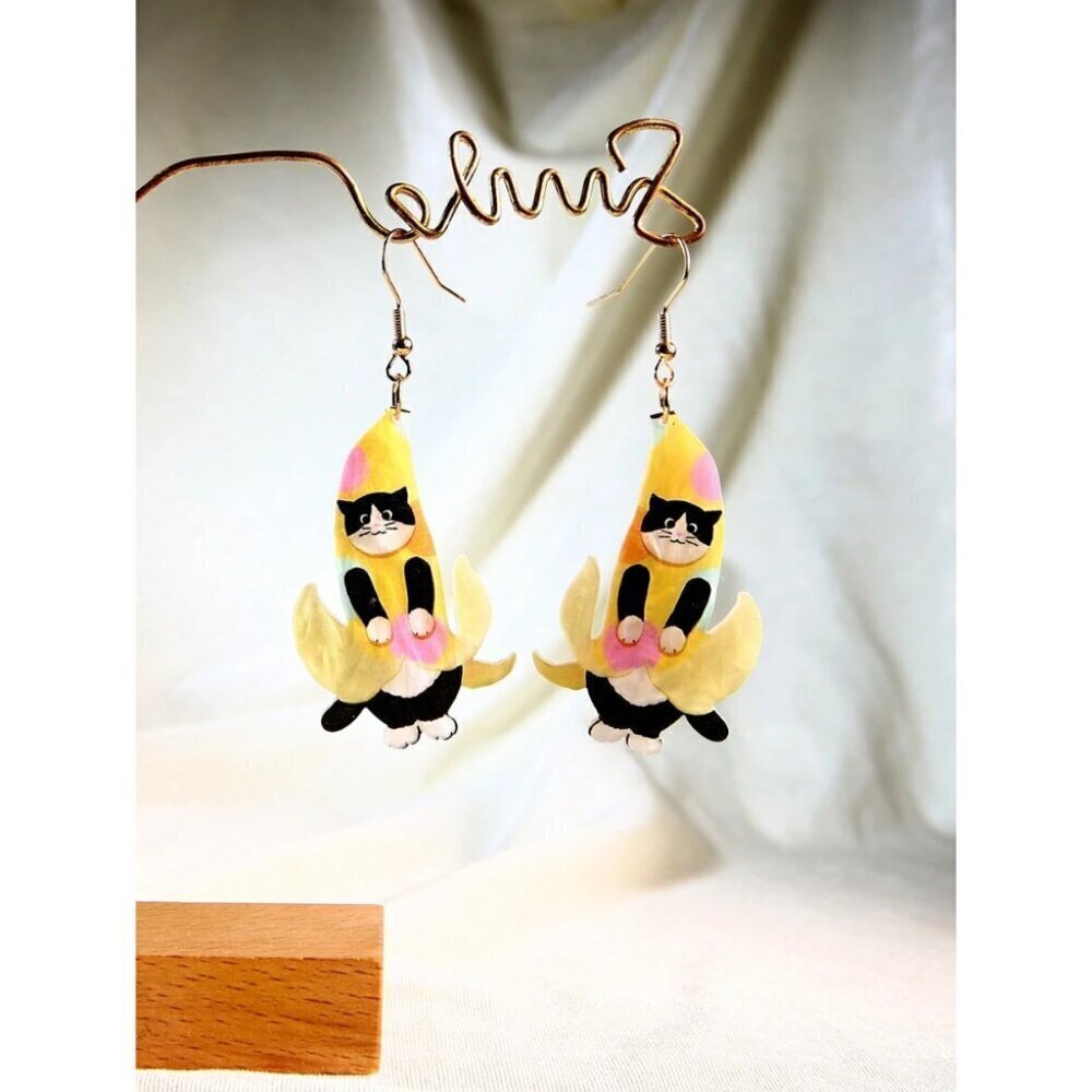 Yellow kitten handmade Creative Cute Cat In Banana Statement Bead Stud Earring